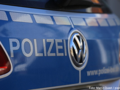 Lehrte: Auto erfasst Kinderanhänger - Fahrer flüchtet