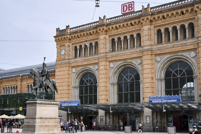 Fehlende Finanzspritze für Hauptbahnhof: OB Onay kritisiert 